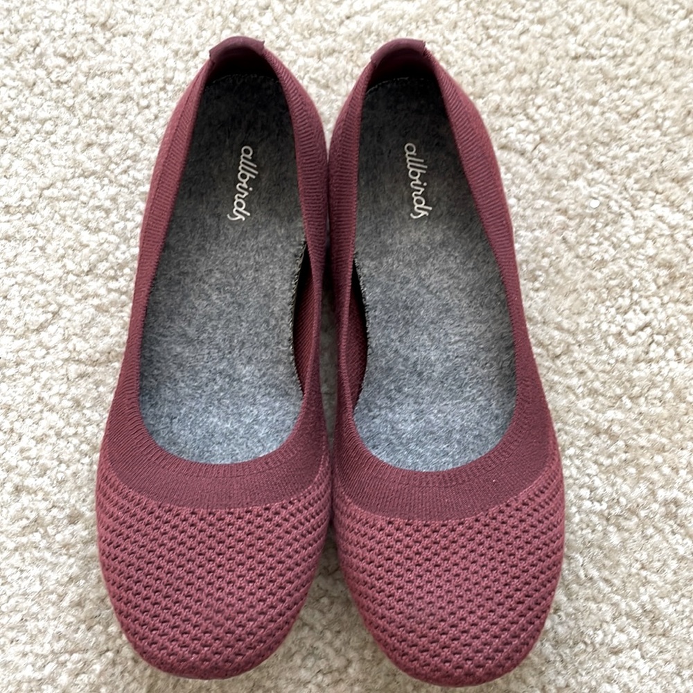 Dark red all birds tree breezer flats